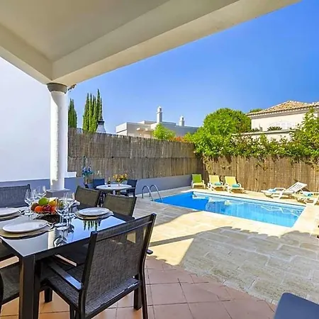 Vila Vale Do Garrao Sleeps 7 With Pool And Wifi